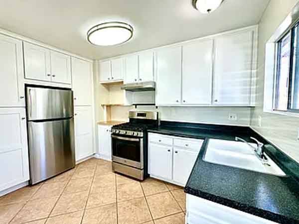 $950 / 2br - 900ft2 - **/**Charming 2 bedroom, 1 bathroom house! (San Diego, CA)64037218180866123