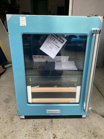 KitchenAid 24 Inch Freestanding/Built-In Undercounter Dual Zone Beverage Center 1