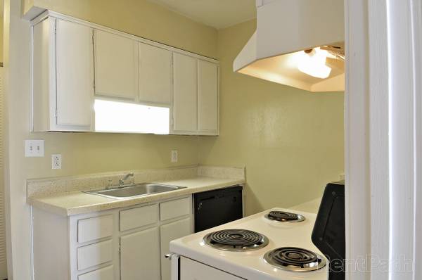 $1,175 / 2br - 1147ft2 - 2 Bedroom Garden Available at Kristopher Woods (792 Jolly Avenue South, Clarkston)63964400935938123