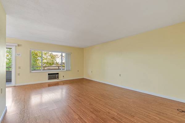$630,000 / 2br - 1406ft2 - Walnut Creek Condo - 55+ Community. $630,000 (walnut creek)63868153618817121