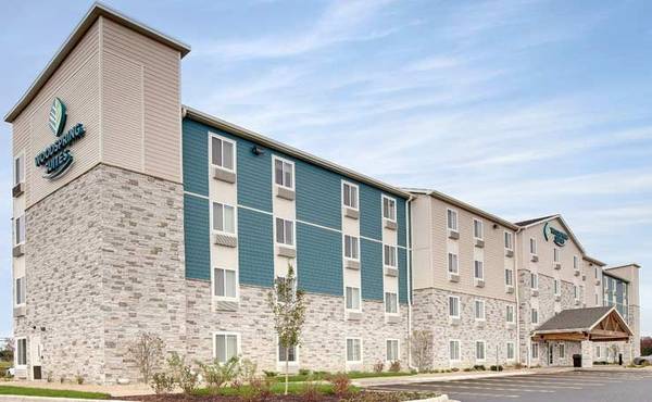 $468 / 1br - Short-Term Stay, Long-Term Comfort - Special Offer! (1160 N Gary Ave, Carol Stream, IL)63898859810435121