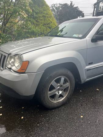 2009 Jeep Grand Cherokee - $4,200 (Rockville centre)63615140696577120