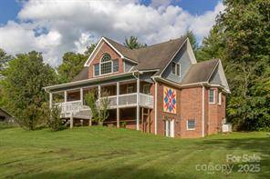 $699,000 / 4br - 2436ft2 - 51 Windy Acres Drive (Fairview)64029207399554120