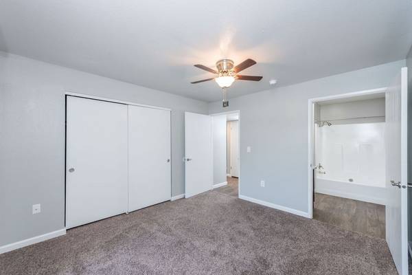 $1,655 / 2br - 885ft2 - A New Wave of Living at your Service (2001 E. Cross Ave Tulare CA)63809864549123120