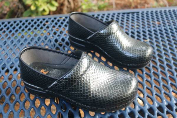 Dansko XP  Professional Clogs 39 1