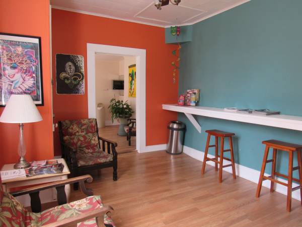 $125 Hostel Dorm Accommodations (New Orleans)63903650695299120