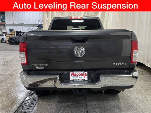 2022 RAM 3500 Big Horn - Photo 4