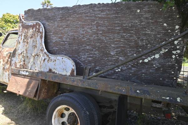 1955 Chevrolet Flatbed Truck for Restoration w/ Winch - $3,000 (watsonville)63613183582977124