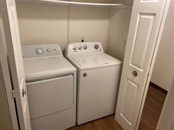 $1,749 / 2br - 985ft2 - Cerca de todos los lugares a los que deseas ir (Beaverton)63820795817475123
