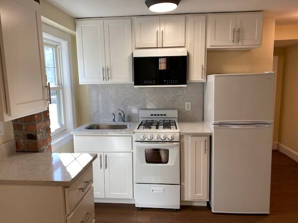 $1,850 / 1br - Complete Renovation! Adorable Coolidge Corner One Bed-PKNG Available! (Beacon Street/Brookline-Coolidge Corner)63996405047171123