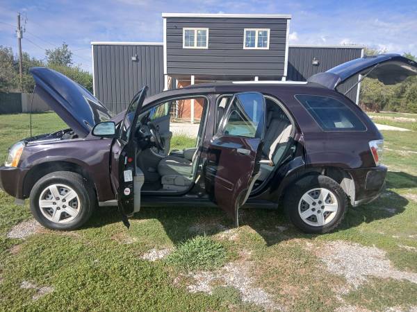10 / 20/ 26. 2007 chevy equinox  SOLD 1