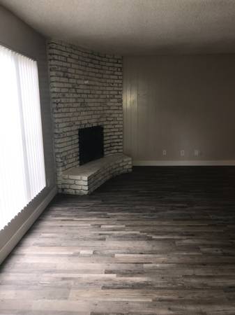 $1,785 / 3br - 3 bd, 2 ba listos para alquilar! ¡Ven y échales un vistazo! (Visalia, California)63809838208641120