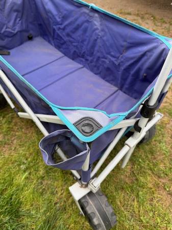 Quest Folding Utility Beach Wagon - $40 (Ramona)63470811224707124