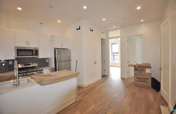 $860 Unfurnished Room In BEDFORD STUYVESANT! Avail. Nov 1! (Brooklyn)64033292112898123