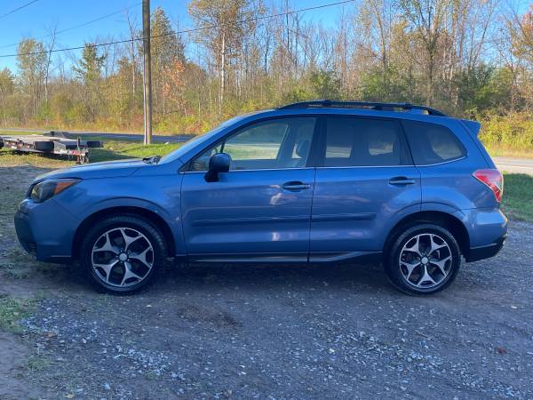2016 Forester Loaded Premium, WINTER READY 4X4!! 1