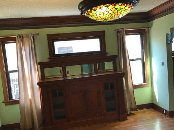 $1,400 / 2br - 2000ft2 - Room for rent in spacious condo style apartment (Long beach/ Belmont heights)63701130412419121