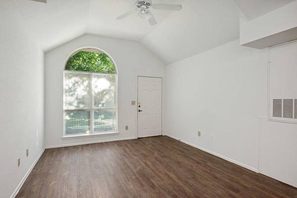 $995 / 1br - 750ft2 - Oversized closet, Ample parking, Ceiling fans (Dayton, TX)63906681307266120