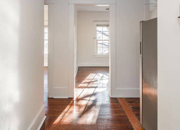 $1,299 / 1br - Portland Comfortable 1 Bed | Hardwood Floors, Historic Neighborhood (Slabtown)64039222109826121