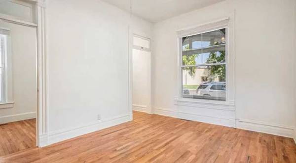 $870 / 2br - Welcome to this fantastic 2 bed, 1 bath home located (Denver, CO)63679423530497122