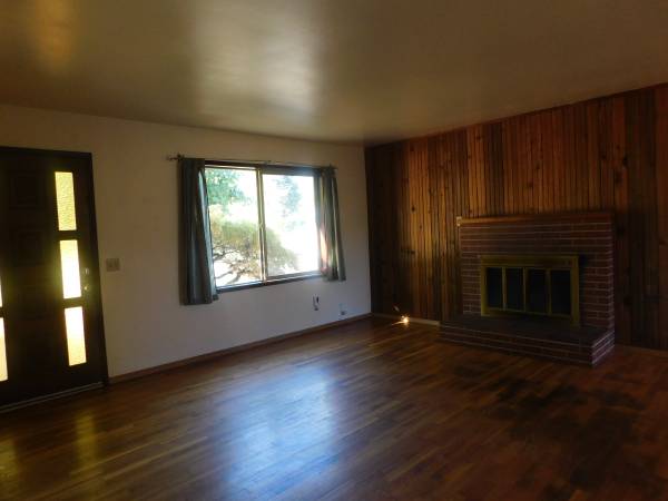 $2,495 / 3br - 1586ft2 - Spacious 3/Bedroom-1-1/2Bathroom Home In Frendly The Area (Eugene)63977278256002124