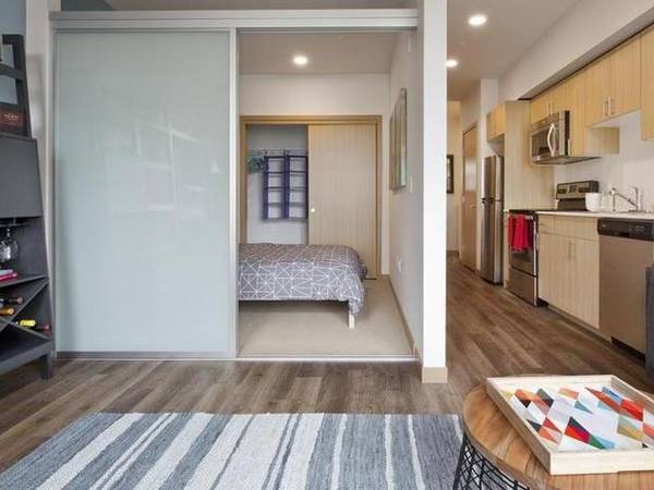 $3,456 / 2br - 1270ft2 - Quartz kitchen countertops with full height ceramic tile backsplash (Redmond)63874307426689123