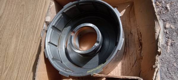 NOS 426 HEMI Front Retainer 727 auto 1