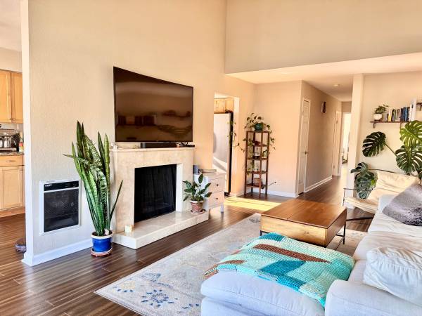 $3,200 / 2br - 1100ft2 - Short-Term Furnished 2-Bed, 2-Bath Condo (oakland lake merritt / grand)64000752789891121
