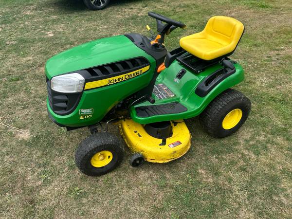 John Deere E110 Mower 1