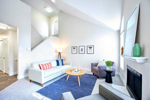 $1,731 / 1br - 985ft2 - Rare Opportunity: / Home with Stainless-Steel Appliances (Vancouver, Walnut Grove, Green Meadows)63820824234627120
