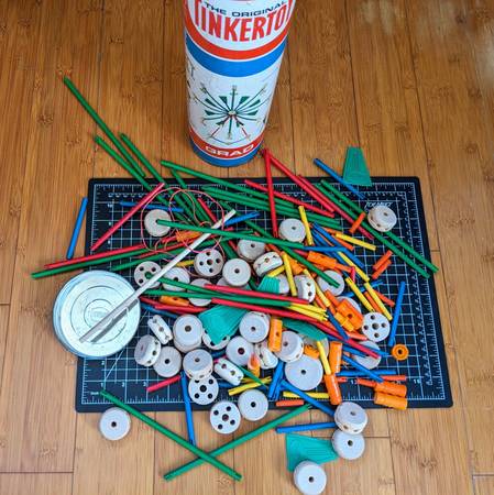 Vintage Tinkertoy 1