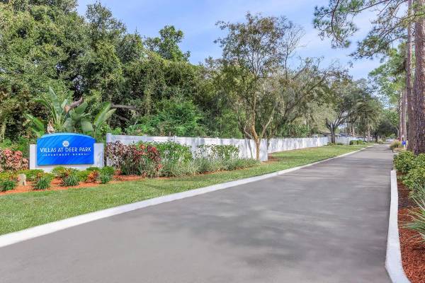 $1,549 / 2br - 950ft2 - Ceiling Fans*, State-of-the-art Fitness Center, Military Discount (Lutz)63991228350467123