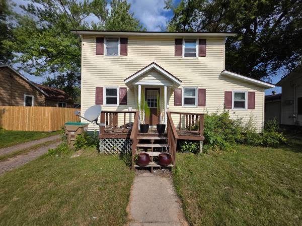 $750 / 1br - $750 | 1BD 1BA| 108 W Vine St Unit 2 | Available 11/03/2025! (Chippewa Falls)63845958394113121