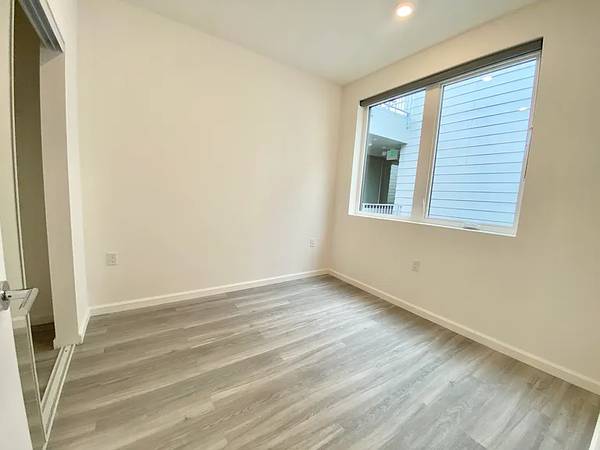 $1,250 / 2br - 720ft2 - Discover Elevated Living at 1830 Alemany (San Francisco)64055522432130123