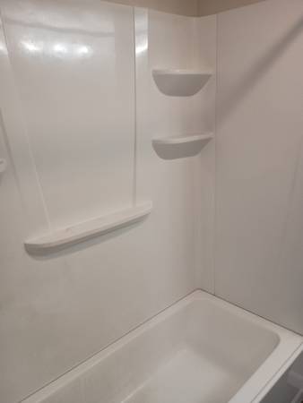 $1,350 / 1hab - 500ft2 - 1hab. 1baño. en un complejo de cuatro viviendas Auburn / Kent W,G,S, incluido en el precio (Auburn)63890096662915124