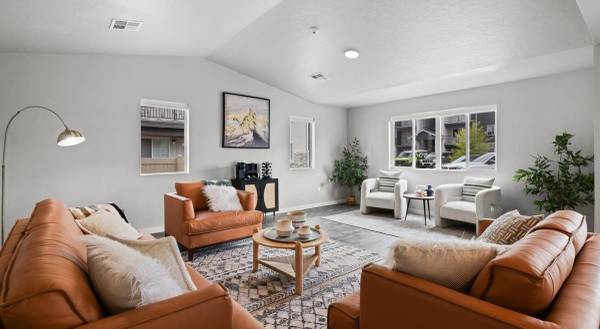 $1,699 / 2br - 1021ft2 - Gorgeous 2 BR Townhome-Walk-In Pantry & 1 Month Free! (Boise)63981527553922124
