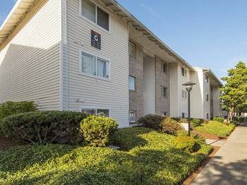 $1,425 / 2br - 1075ft2 - ¡Tu nuevo hogar te espera! ¡Tranquilo y espacioso! ¡Planta baja! (Gresham)63841708504705122