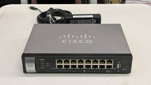 CISCO RV325 Router w/Power Supply 1