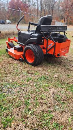 Bad Bay Full Commercial Zero Turn Mower, 234 hours 60" auto lift 60" D 1