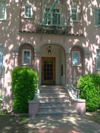 $1,679 725 Central Avenue 104 -Large sunny Studio Unit (alameda)63686121358593120