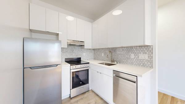 Remodeled 1 Bed / 1 plus office Bath with In-Unit Laundry & Dishwasher