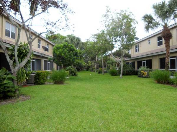 $2,800 / 3br - $2800 ELEGANT 3B/2.5B IN PELICAN POINTE (PEMBROKE PINES)64051003305345124