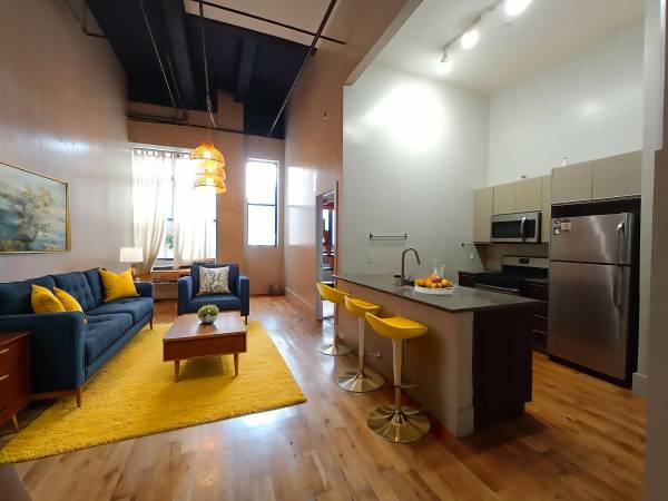$3,950 / 1br - SIN COMISIÓN, Amplio Loft de Fábrica Convertida de 1 Dormitorio+OFICINA/1 Baño, Línea G (Bed-Stuy)63862609770625120