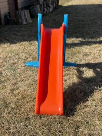 Kids Plastic Slide – Sturdy & Fun! Little Tikes 1