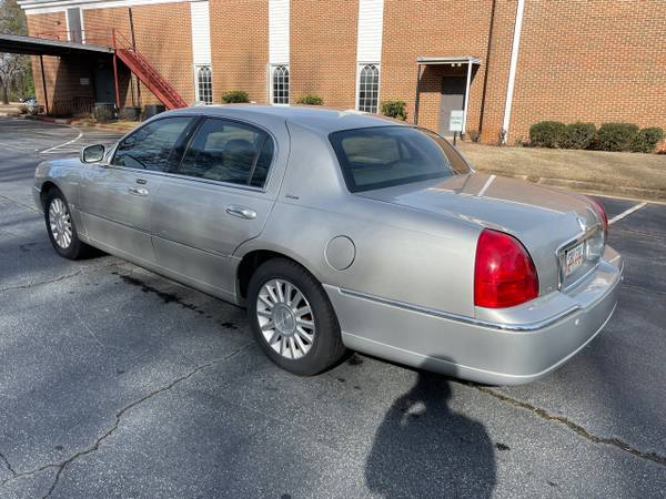 2004 Lincoln Town Car Ultimate - $5,900 (Austell, GA)63620068074113124