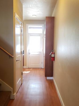 $750 / 1br - Bdrm in Luxury 4BD/2BA Campus Townhouse *Flat-Rate Util!* The Coho 104 (Campus)63977274360578124