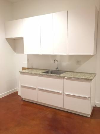 $1,800 / 1600ft2 - Retail - office open creative flex space for rent lease (Brighton/OTR)63974326663298121