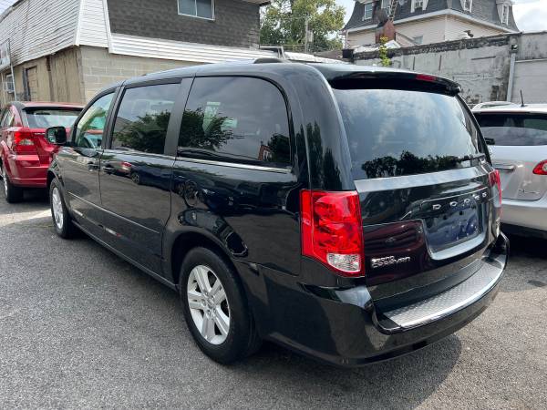 2012 DODGE GRAND CARAVAN CREW - $3,800 (Staten Island)63470889464833122