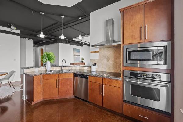 $140 / 2br - 1609ft2 - Gorgeous views of the Ashley River (Charleston)64015948481281122