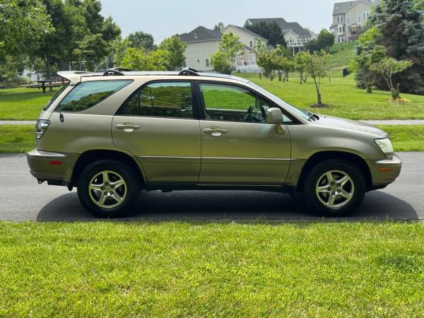 2003 Lexus RX300 Paquete de lujo - $3,999 (Germantown md)63616533413249123