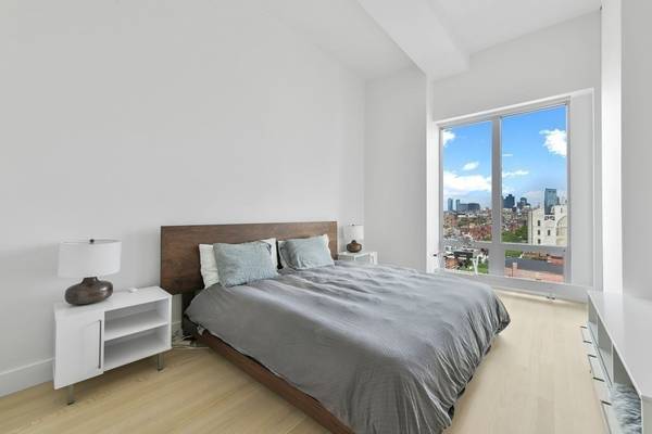 $5,000 / 2br - 1347ft2 - Luxury 2 Bed / 2 Bath on Newbury St (Boston)63690775117825123